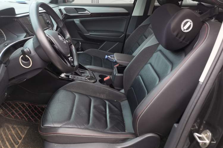 Used Volkswagen Tayron 2019 330TSI Two-Wheel Drive Luxury Model China VI Standard
