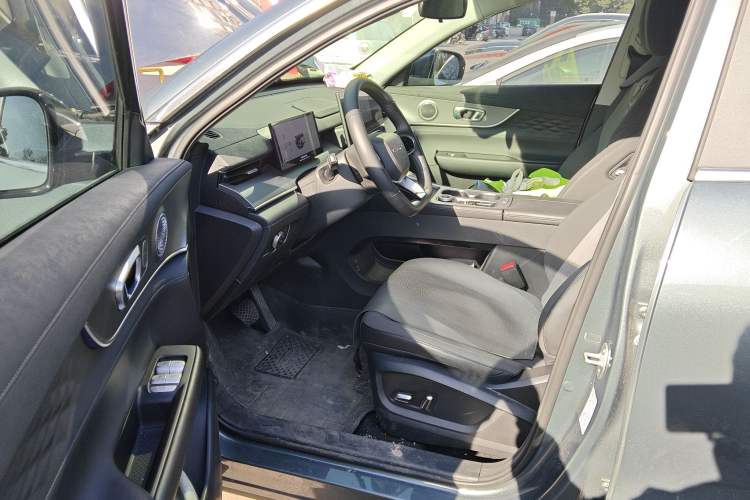 Used Chery Tiggo 8 PLUS 2025 290TGDI DCT Luxury 5-Seater
