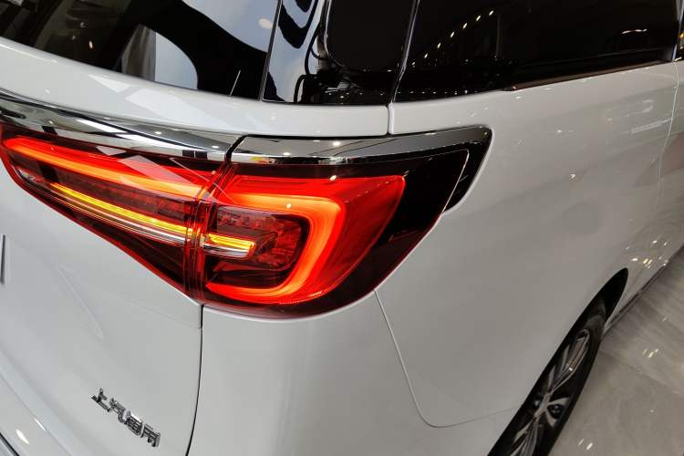 Used Buick GL8 2023 ES Lu Zun Deluxe and Yue Edition
