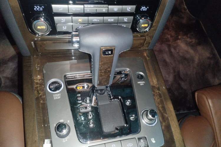 Used Volkswagen Phaeton 2012 3.0TDI Elite Custom Edition
