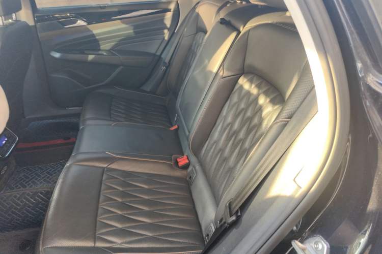 Used Volkswagen Passat 2019 330TSI Luxury Edition China VI Standard
