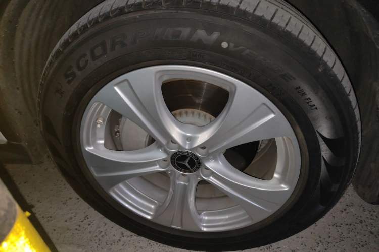 Used Mercedes-Benz GLC 2020 Facelifted GLC 260 L 4MATIC Dynamic Edition Right Front Wheel Hub