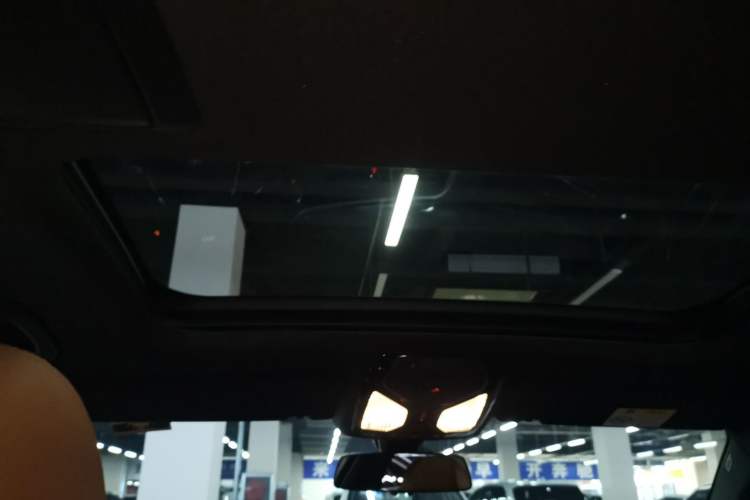 Used BMW 5 Series 2018 Restyled 530Li Leading Edition M Sport Package
