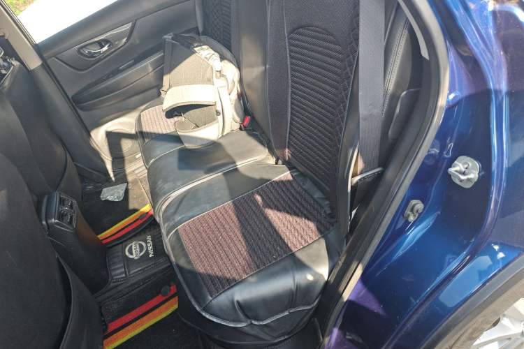 Used Nissan X-Trail 2017 2.0L CVT Comfort Edition 2WD Left Rear Seat