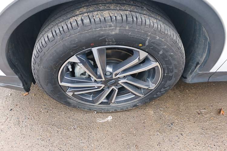 Used Geely Auto Coolray 2023 1.5T DCT Platinum Edition Left Front Wheel Hub