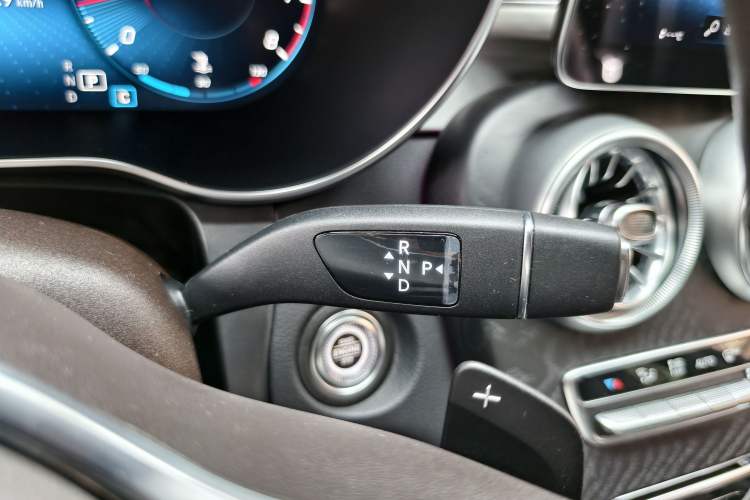 Used Mercedes-Benz GLC 2022 Facelifted GLC 260 L 4MATIC Dynamic Edition Gear Lever