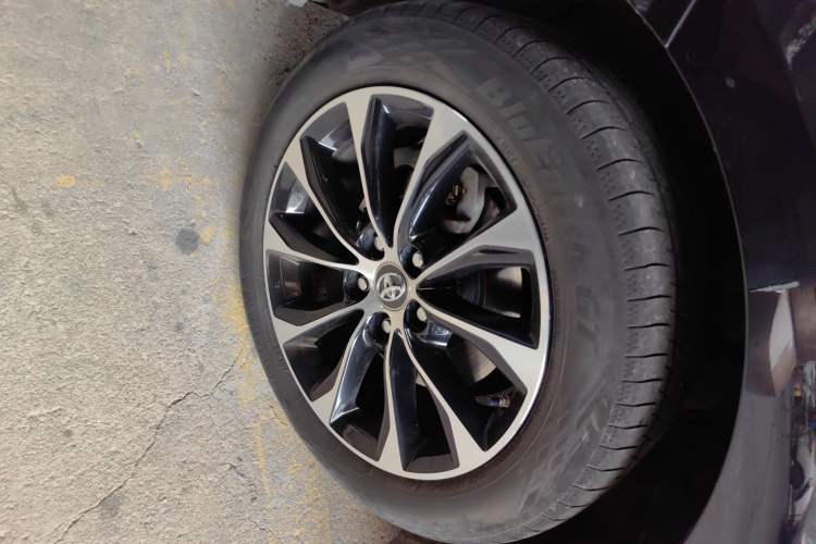 Used Toyota Avalon 2022 2.0L Ambition Edition
