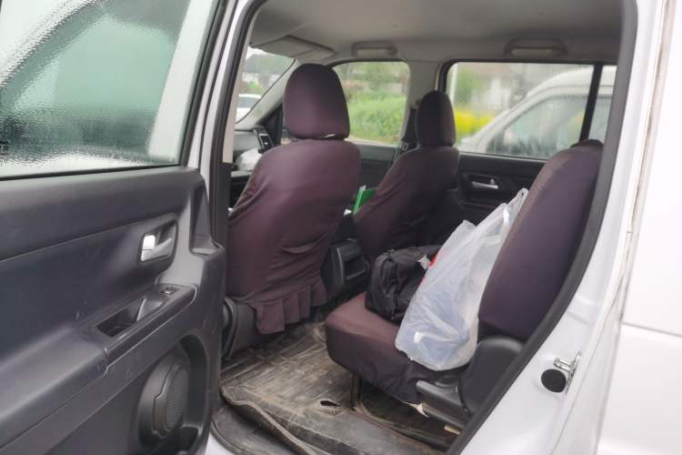 Used CHANGAN OSHAN X70A 2019 1.5L Manual Basic Version China VI Standard