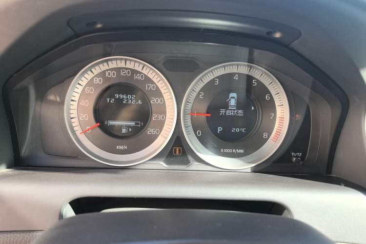 Used Volvo XC60 2013 T5 Zhiya Edition Instrument Cluster