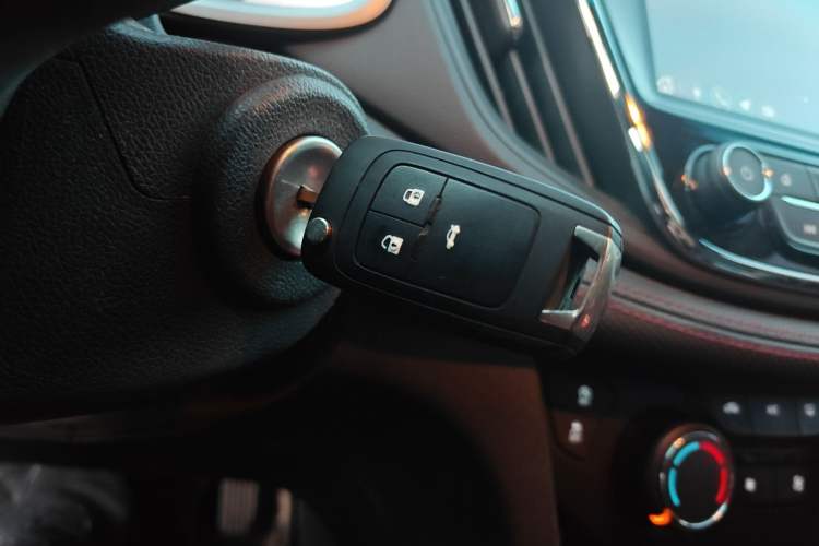 Used Chevrolet Monza 2020 Light Hybrid RS 330T Automatic Comfort Edition Vehicle Key