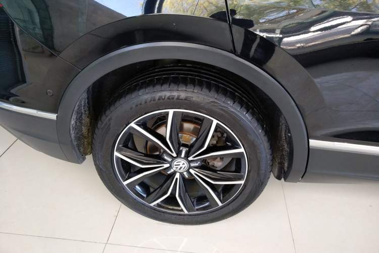 Used Volkswagen Tiguan L 2019 Revised 330TSI Automatic Two-Wheel Drive Smart & Luxury Edition China VI Standard Right Rear Wheel Hub