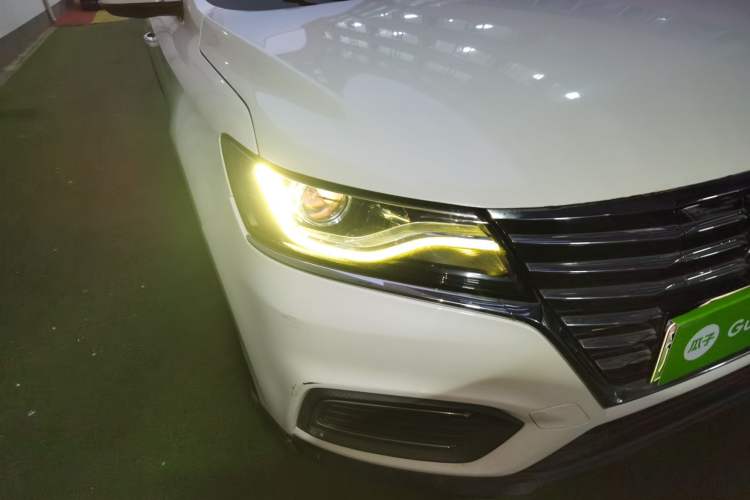 Used Roewe RX5 New Energy 2017 ERX5 EV400 Electric Internet Luxury Edition Right Front Headlight