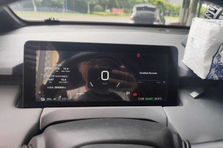 Used Hycan Z03 2022 620 km Range Trendy Cool Version 160 kW 76.8 kWh