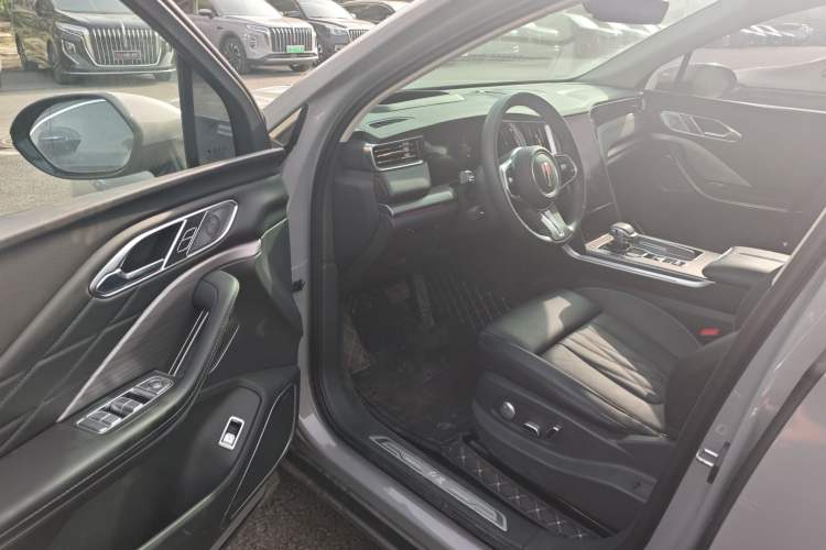 Used Hongqi HS7 PHEV 2024 2.0T PHEV Four-Wheel-Drive Flagship Edition 6 Seats
