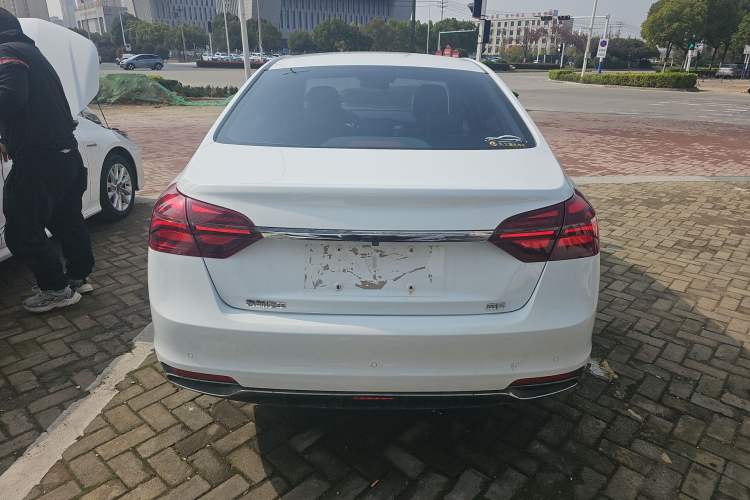 Used Geely Auto Emgrand 2019 Leading Edition 1.5L Manual Luxury Model China VI Standard