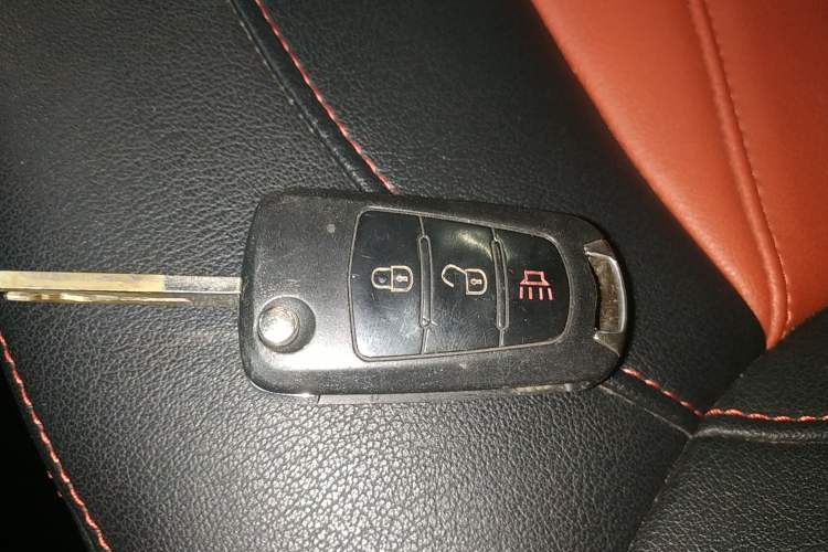 Used Haval H1 2016 Revised Version Blue Badge 1.5L AMT Luxury Edition Interior 1