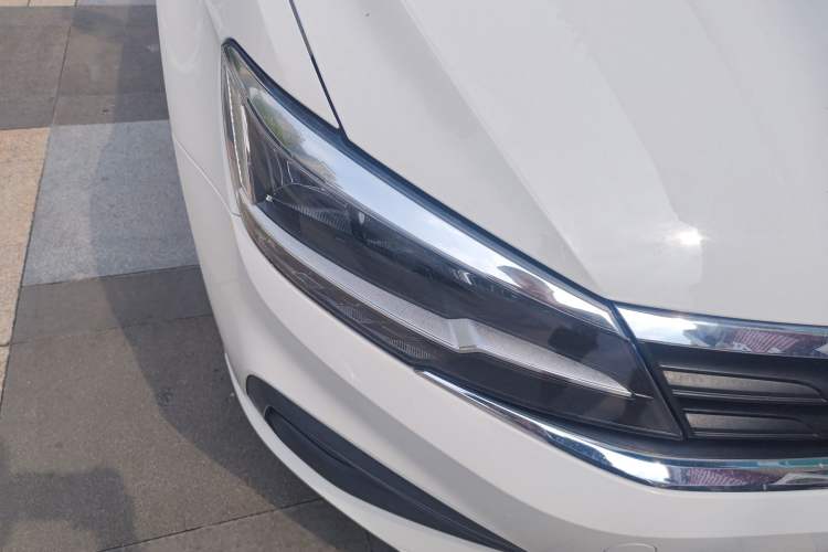 Used Volkswagen Lamando 2019 230TSI DSG Fashion Edition China VI
