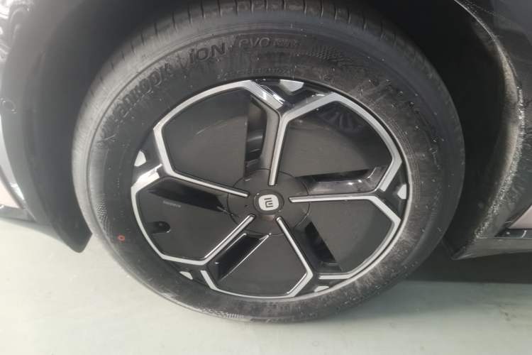 Used Xiaomi Auto YU7 2025 Ultra-Long Range All-Wheel Drive Pro Version