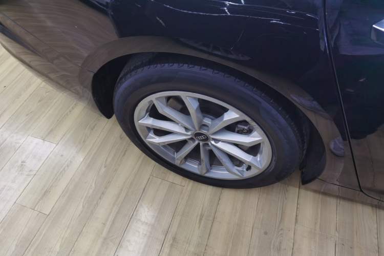 Used Audi A6L 2022 40 TFSI Luxury Prestige Edition Right Rear Wheel Hub