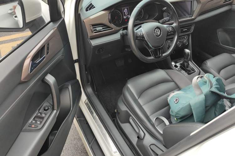 Used Volkswagen Tharu 2019 330TSI Four-Wheel Drive Luxury Edition China VI Standard Driver Seat