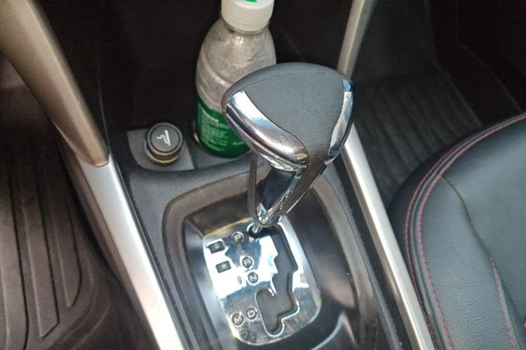 Used Citroen C3-XR 2015 1.6L Automatic Pioneer Model Gear Lever
