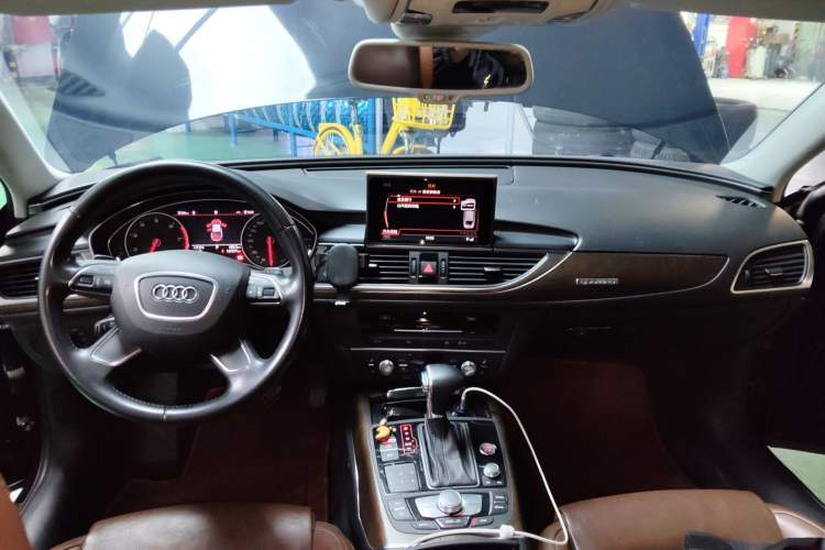 Used Audi A6L  Center Console