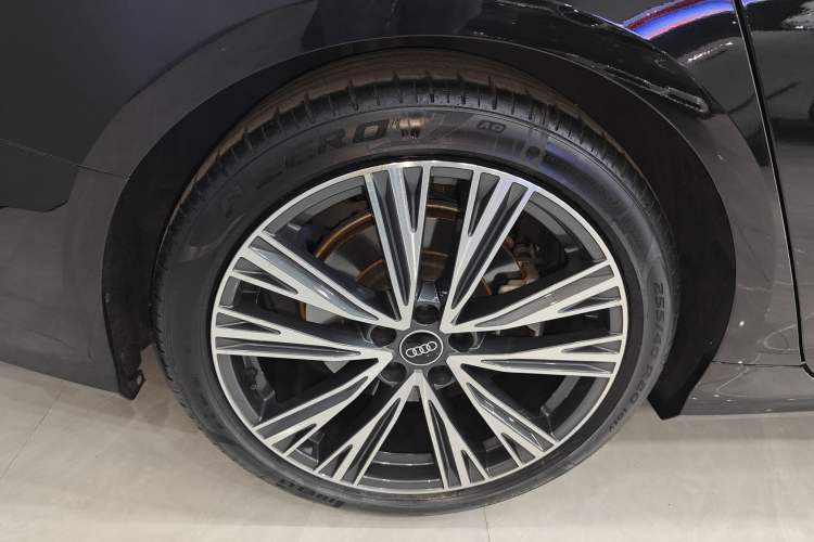 Used Audi A6L 2023 40 TFSI Luxury Dynamic Model
