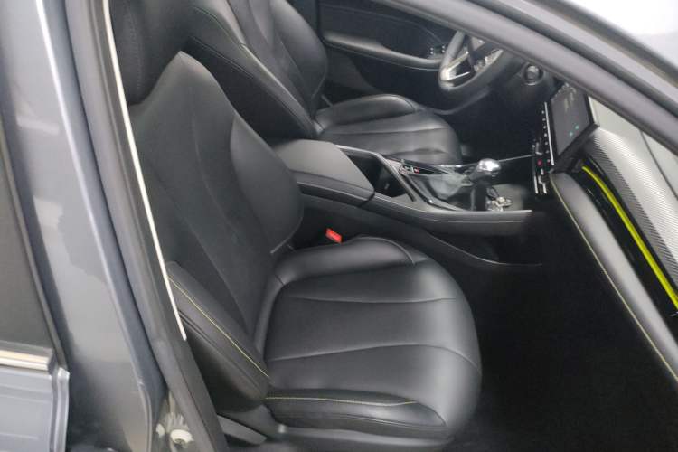 Used Roewe i5 2021 1.5L CVT Diamond Edition Right Front Seat