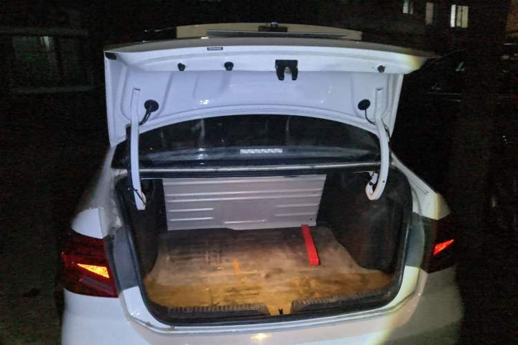 Used Volkswagen Jetta 2017 1.5L Manual Fashion Edition