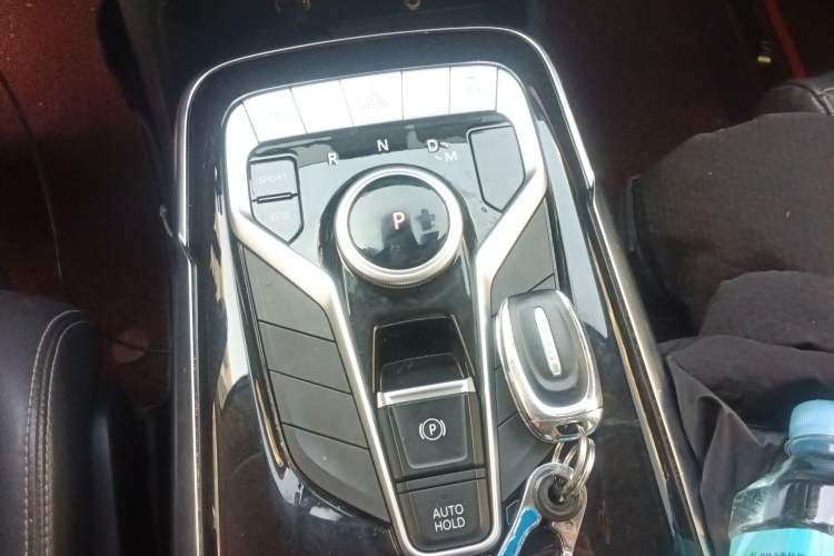 Used SAIC MAXUS G20 2023 Facelifted PLUS 2.0T Gasoline Automatic Luxury Edition