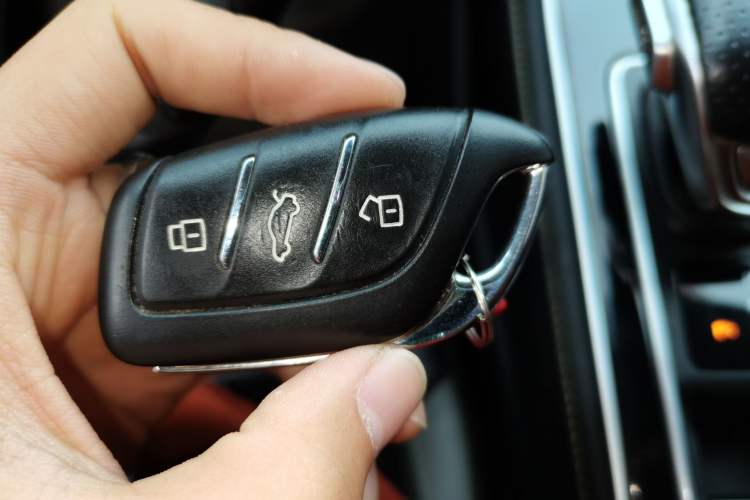 Used Roewe i6 MAX New Energy 2020 1.5T PHEV Cool & Stylish Skyroof Edition Vehicle Key