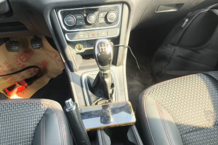 Used Chery Tiggo 3 2016 1.6L Manual ZhiShang Edition