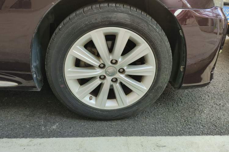 Used Toyota Crown 2012 2.5L Royal Navigation Edition Right Front Wheel Hub