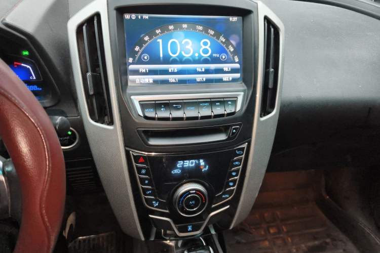 Used Luxgen U6 SUV 2015 1.8T ZhiZun Model