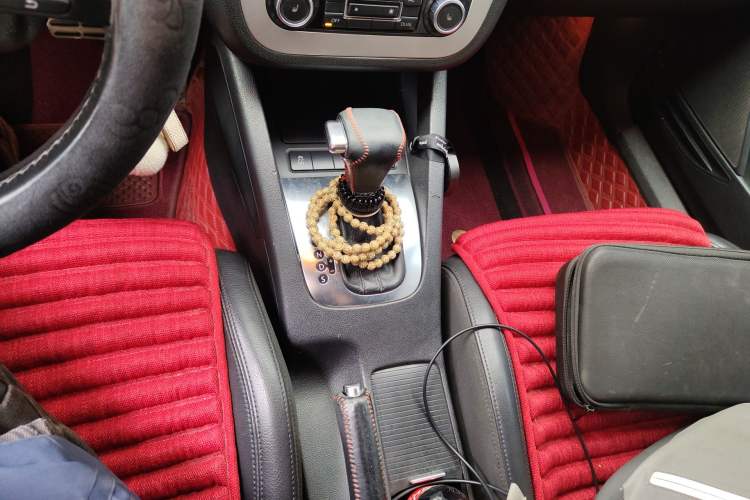 Used Volkswagen Eos 2010 2.0 TSI DSG Luxury Edition Gear Lever