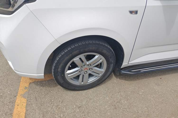 Used Wuling Zhengcheng 2021 1.5T Manual Luxury Version Exterior 4