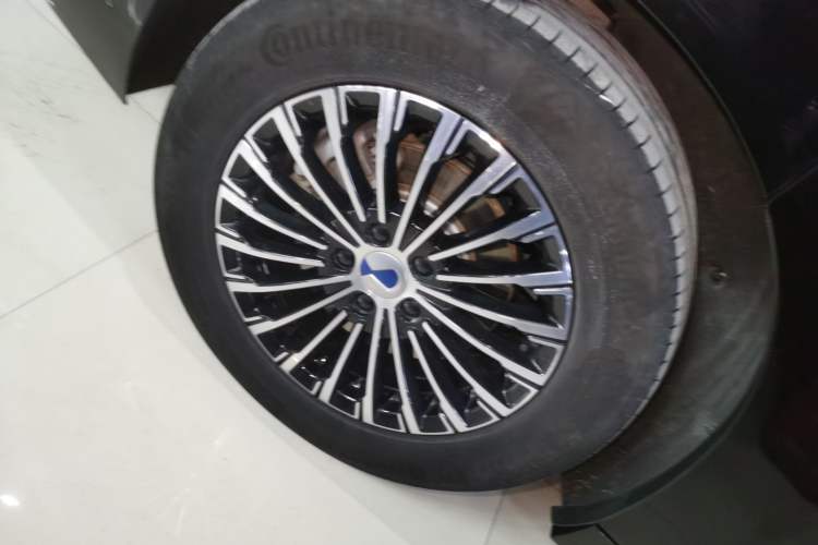 Used Denza D9 2024 DM-i 1050 Luxury Model