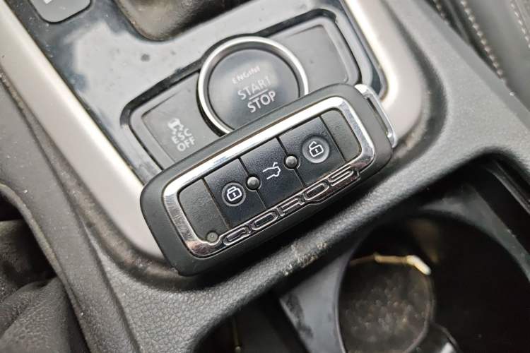 Used Qoros 3 2017 Sedan 1.6L Automatic Zhiyue Model Vehicle Key