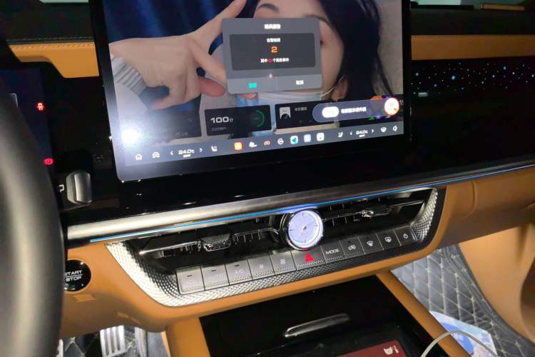 Used Tank 500 New Energy 2024 Hi4-T Audio And AC Panel