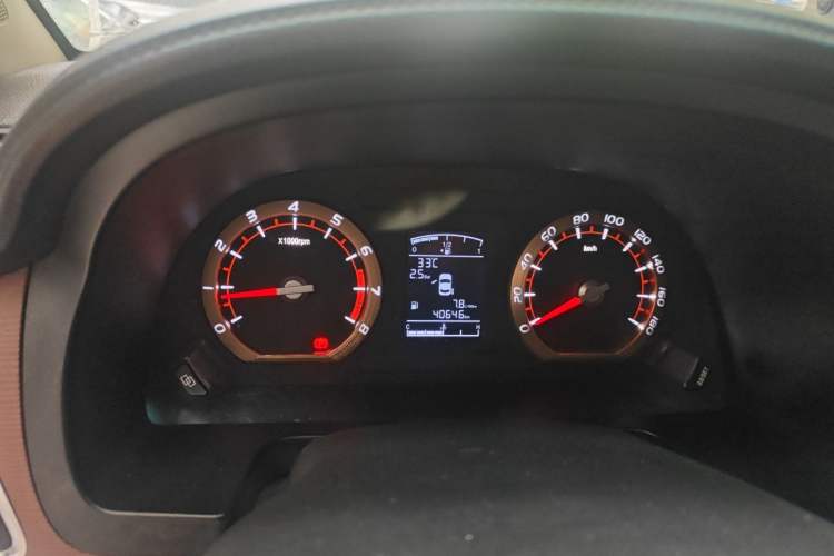 Used FORTHING Lingzhi 2019 M5L 1.6L 7-Seater Luxury Model China VI Standard