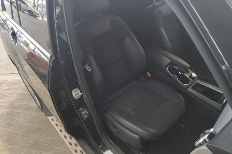 Used Mercedes-Benz GLK-Class 2015 GLK 260 4MATIC Dynamic Edition Ultimate Version
