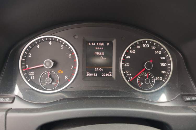 Used Volkswagen Tiguan 2015 1.8TSI Automatic Two-Wheel Drive Luxury Model Instrument Cluster