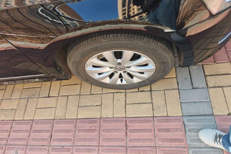 Used Volkswagen Passat 2014 1.8TSI DSG Prestige Edition Right Front Wheel Hub