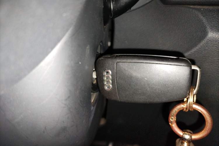 Used Audi Q3 2015 35 TFSI Comfort Model Vehicle Key