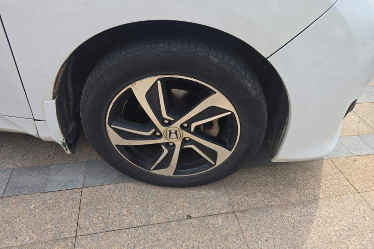 Used Honda Odyssey 2015 Revised 2.4L Luxury Edition Right Front Wheel Hub