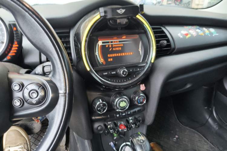 Used MINI MINI 2014 1.5T COOPER Fun
