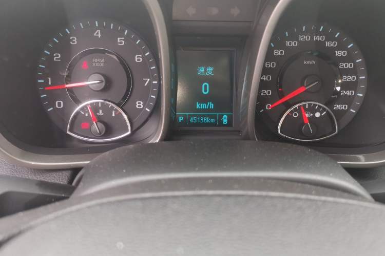 Used Chevrolet Malibu 2014 2.0L Automatic Luxury Edition Odometer Close Up