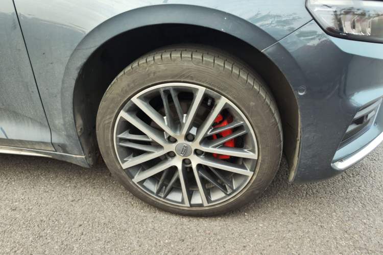 Used Geely Auto Preface 2021 Revised Version 2.0TD Luxury Edition Right Front Wheel Hub