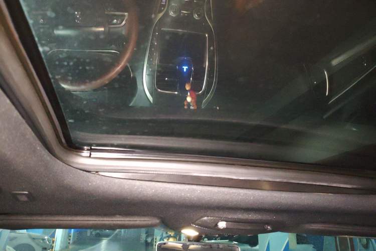 Used Lincoln Nautilus 2019 2.0T Two-Wheel Drive Luxury Edition China VI Standard Headliner