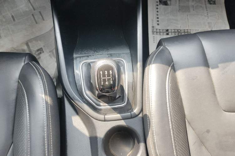 Used Dongfeng Fengon 580 2016 1.8L Manual Comfort Model
